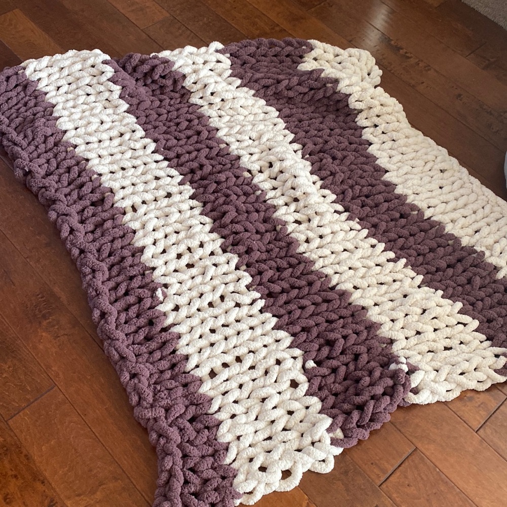 Hand made Chunky Knit throw Blanket